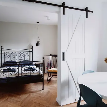 Apartament Piq Apt